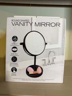 Round Shaped LED Vanity Mirror with 360° Mobility and Touch Sensor